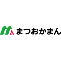 松岡満運輸株式会社 | 北海道の物流をリードする会社｜エスコンフィールドに広告掲出の企業ロゴ